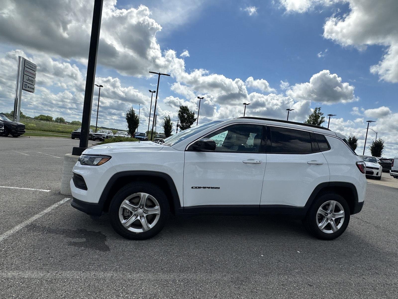 Used 2024 Jeep Compass Latitude with VIN 3C4NJDBN5RT596709 for sale in Kansas City