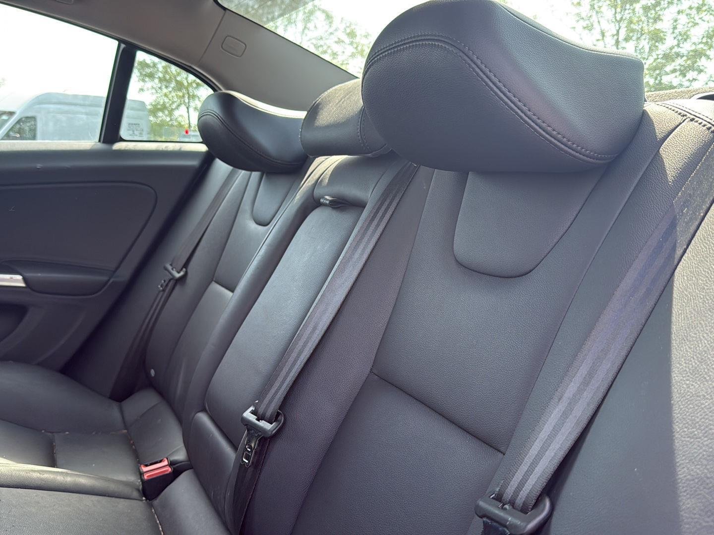 Used 2015 Bright Silver Metallic Volvo T5 Drive-E Premier image 8
