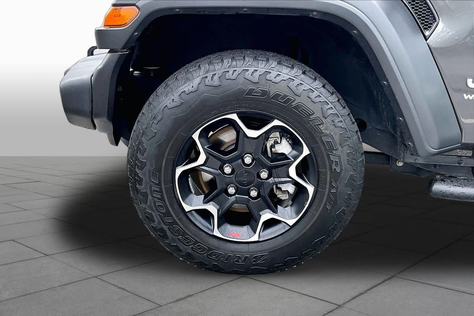 Used 2021 Granite Crystal Metallic Clearcoat Jeep Unlimited Sport S image 10