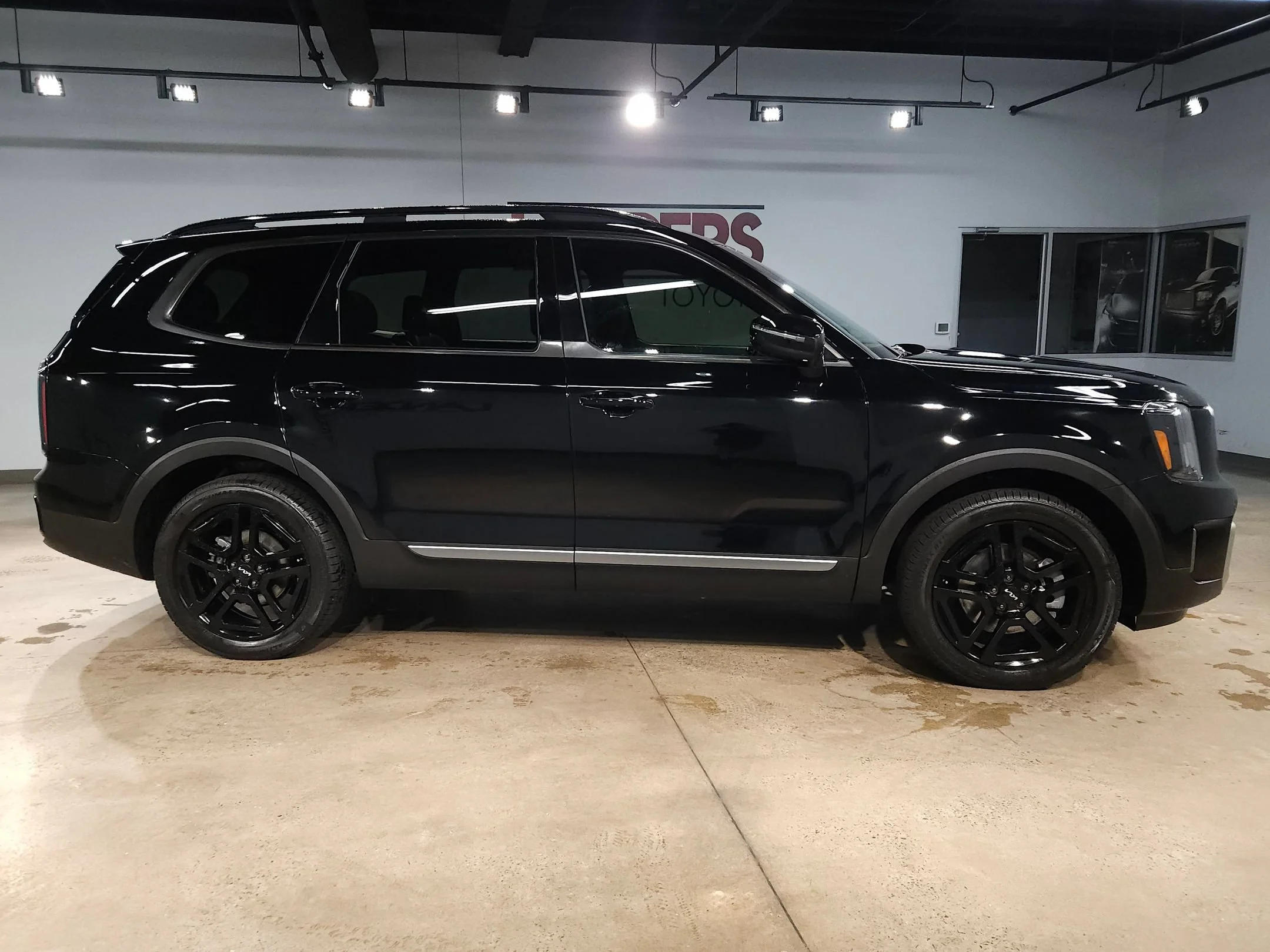 Used 2023 Ebony Black Kia SX X-Line image 8