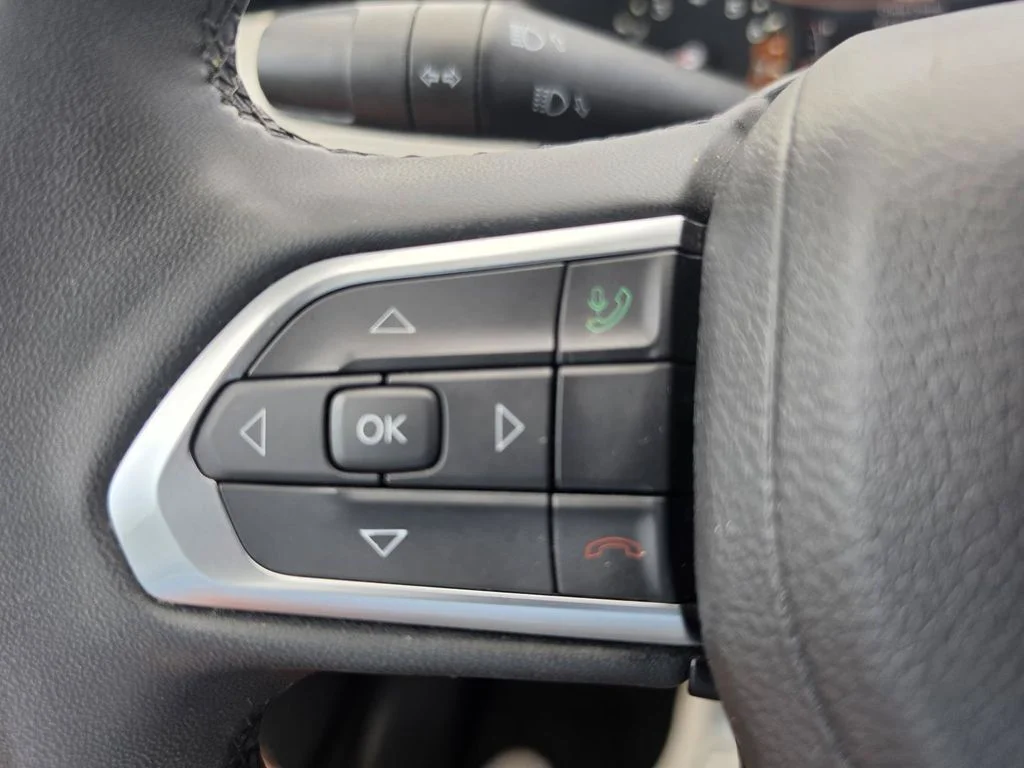 Used 2024 Gray Jeep Limited image 16