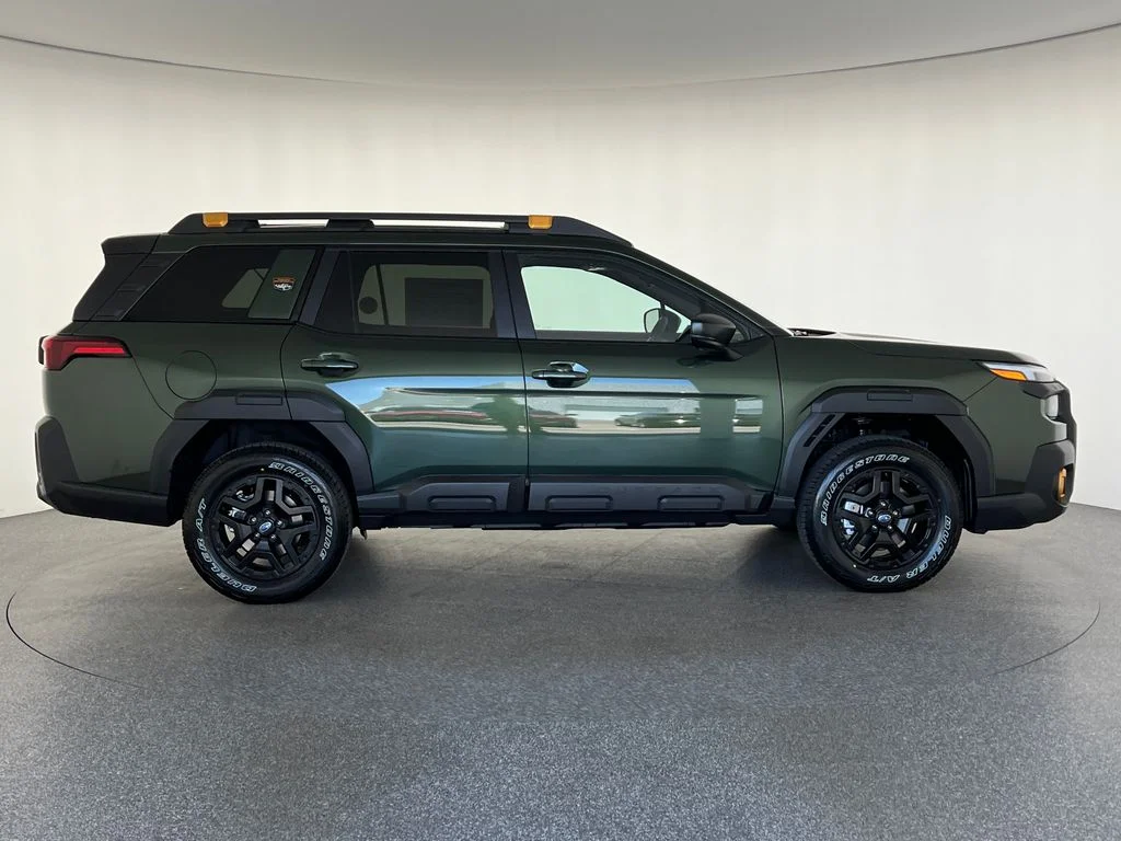 New 2026 DEEP EMERALD GREEN PEARL Subaru Wilderness image 2