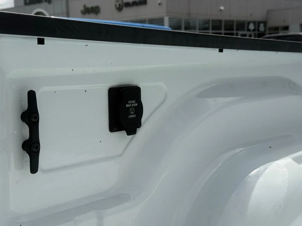 New 2025 Bright White Clear-Coat Exterior Paint RAM Tradesman image 46