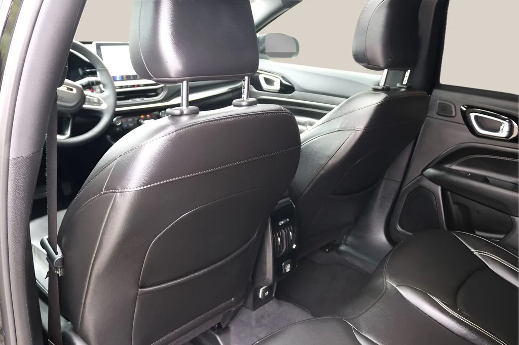 Used 2024 Black Jeep Limited image 15