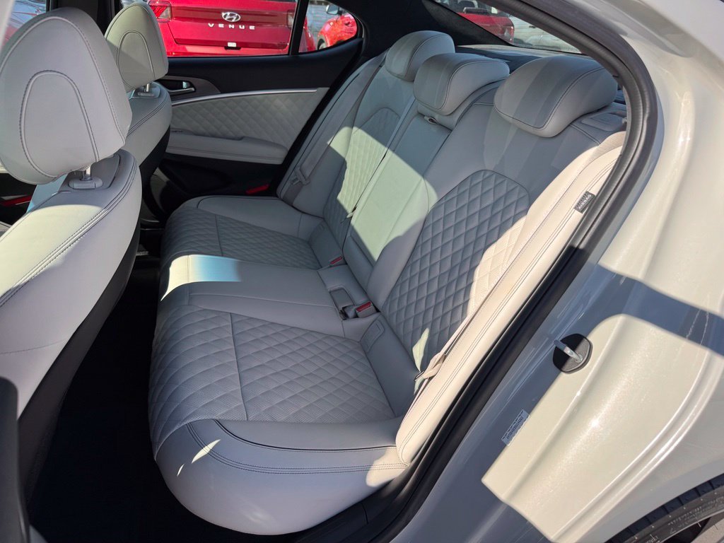 Used 2025 Gray Genesis 3.3T Sport Advanced image 22