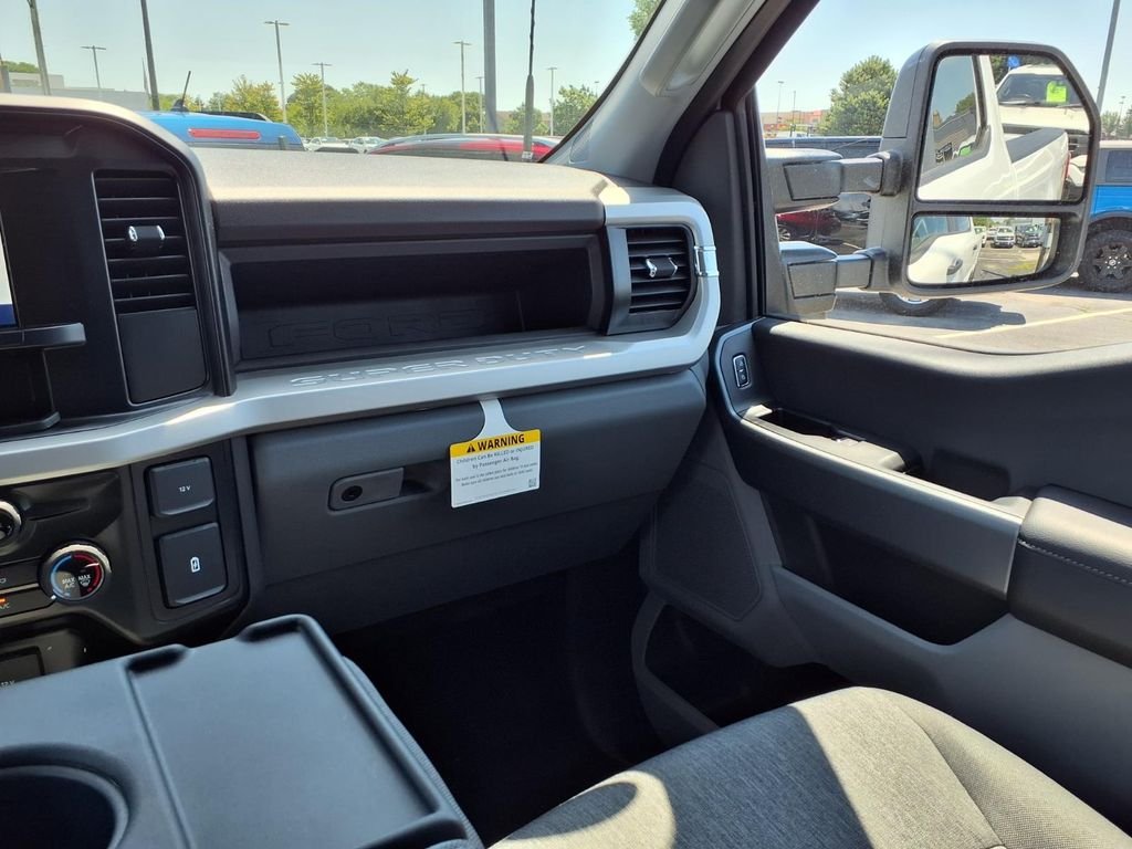 New 2026 Oxford White Ford F-250® XL image 17