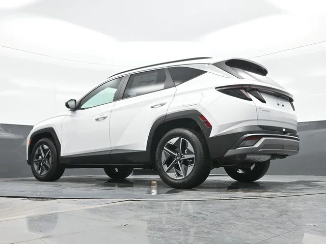 New 2026 White Hyundai SEL Premium image 19