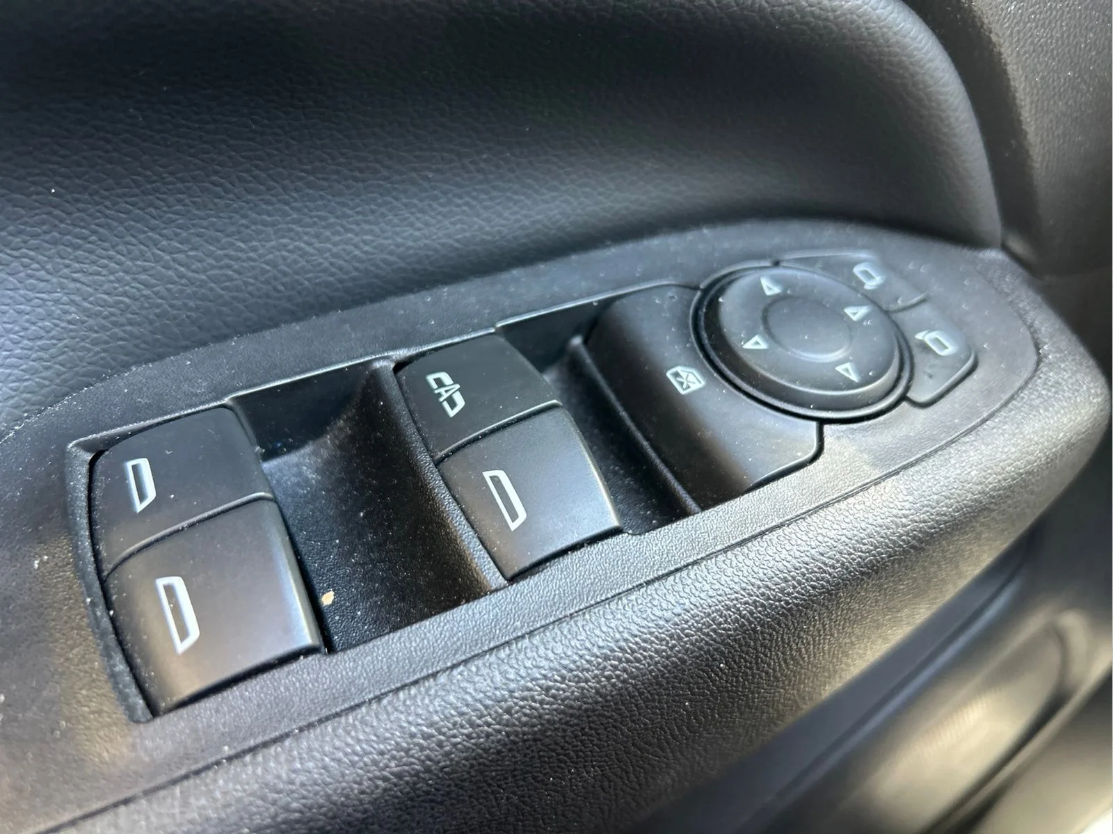 Used 2020 Summit White Chevrolet LT image 24