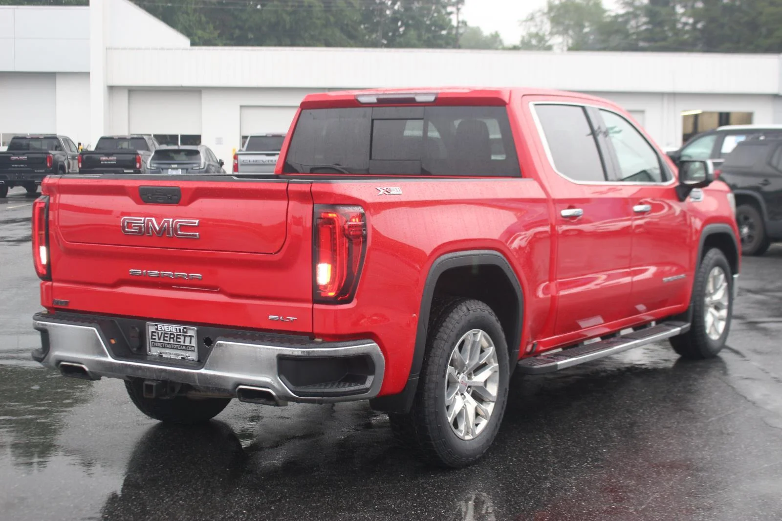 Used 2019 CARDINAL RED GMC SLT image 7