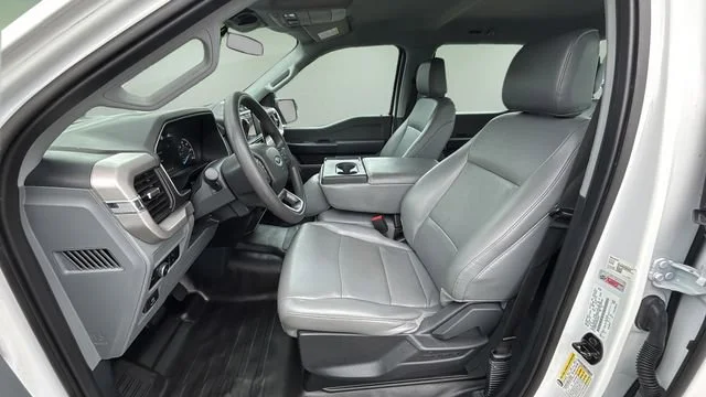 Used 2023 White Ford XL image 18