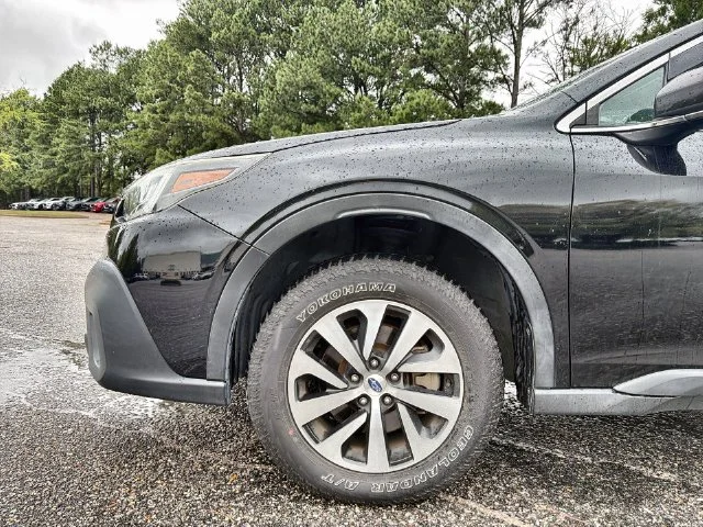 Used 2020 Black Subaru Premium image 10