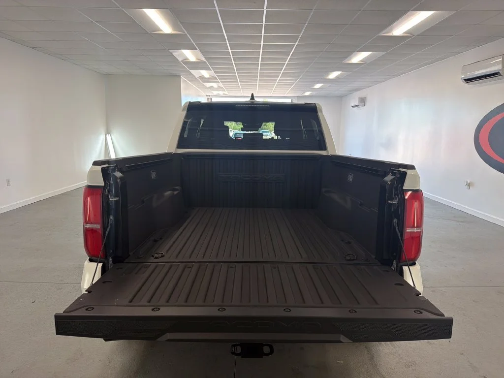 Used 2025 White Toyota SR5 image 9