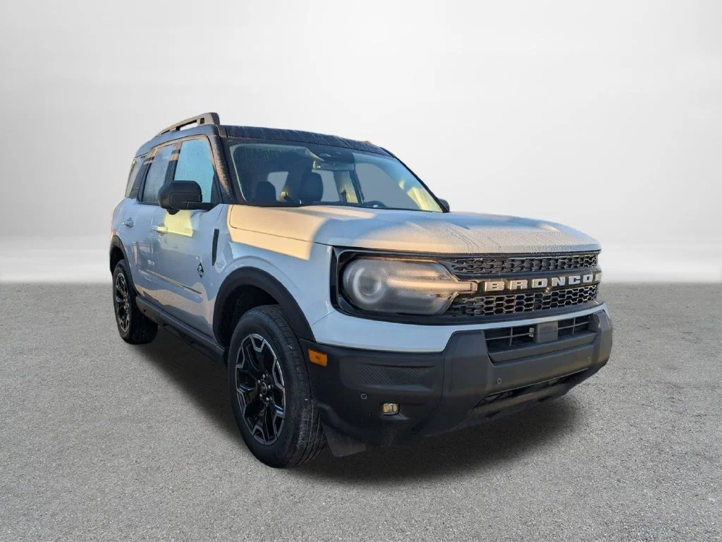 New 2026 Space White Metallic Ford Outer Banks® image 2