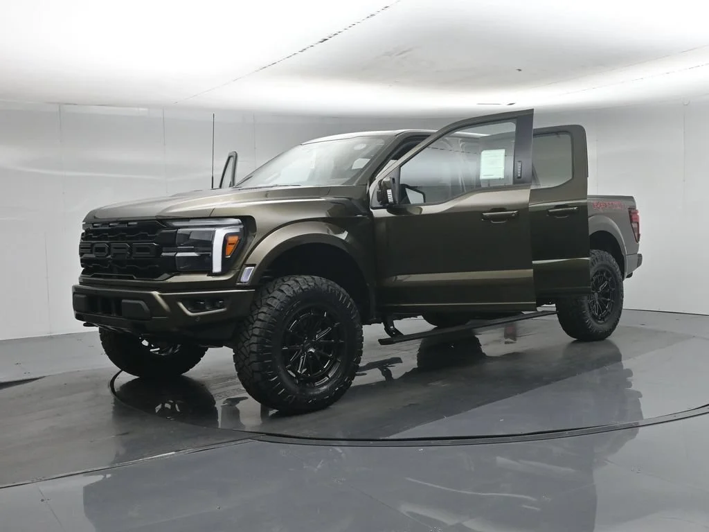 New 2026 Shelter Green Ford Raptor image 33