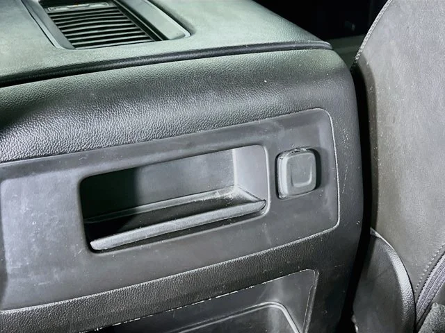 Used 2018 Silver GMC Denali image 35