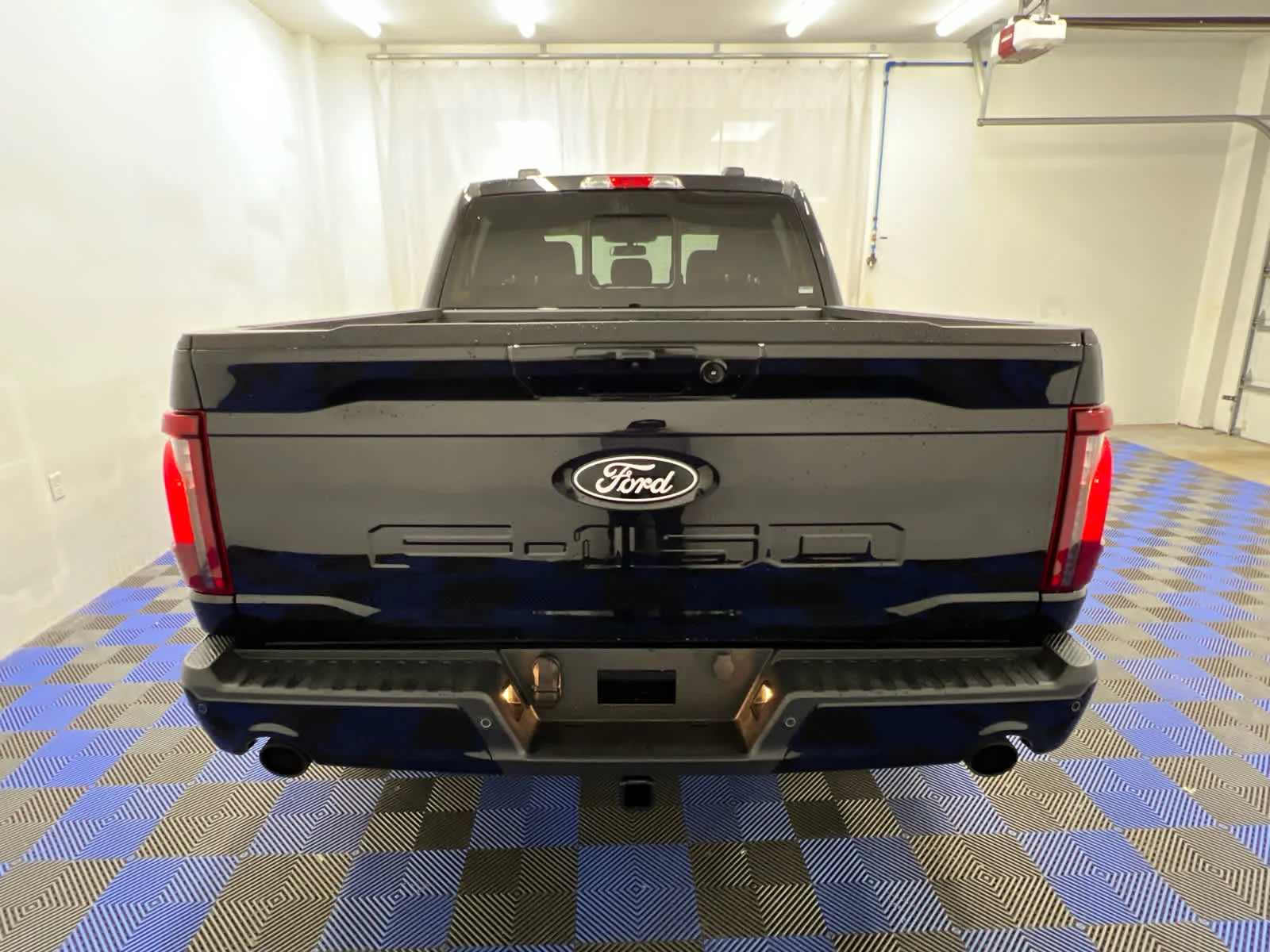 New 2026 Agate Black Metallic Ford XLT image 3