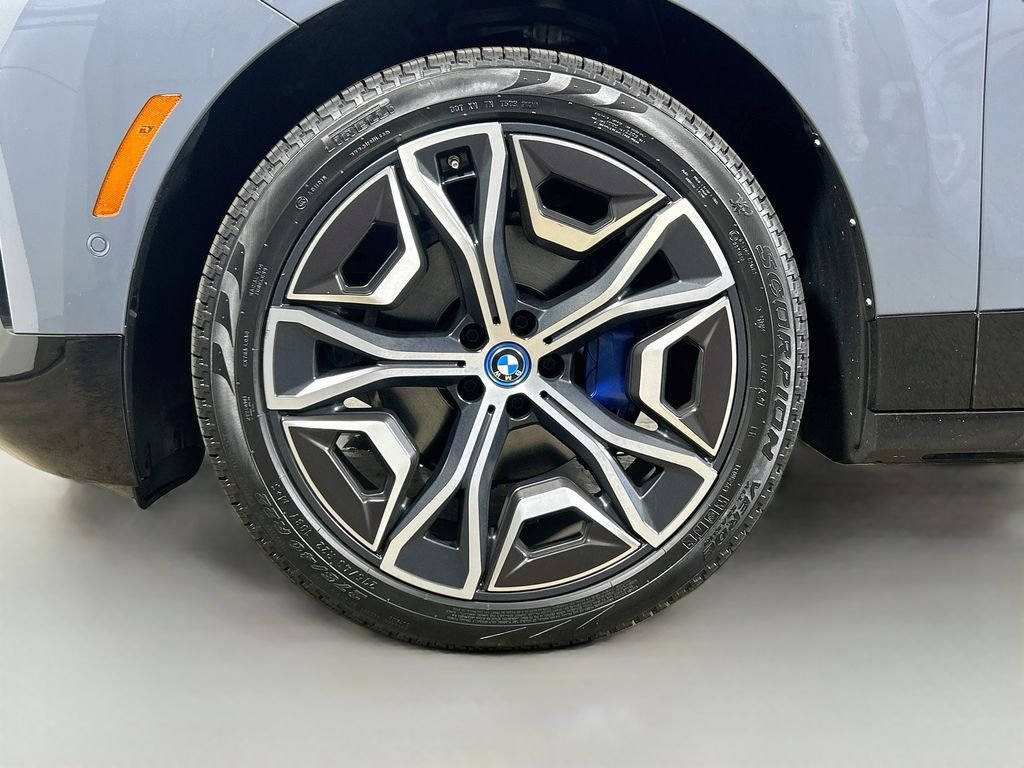 Used 2024 Storm Bay Metallic BMW xDrive50 image 9