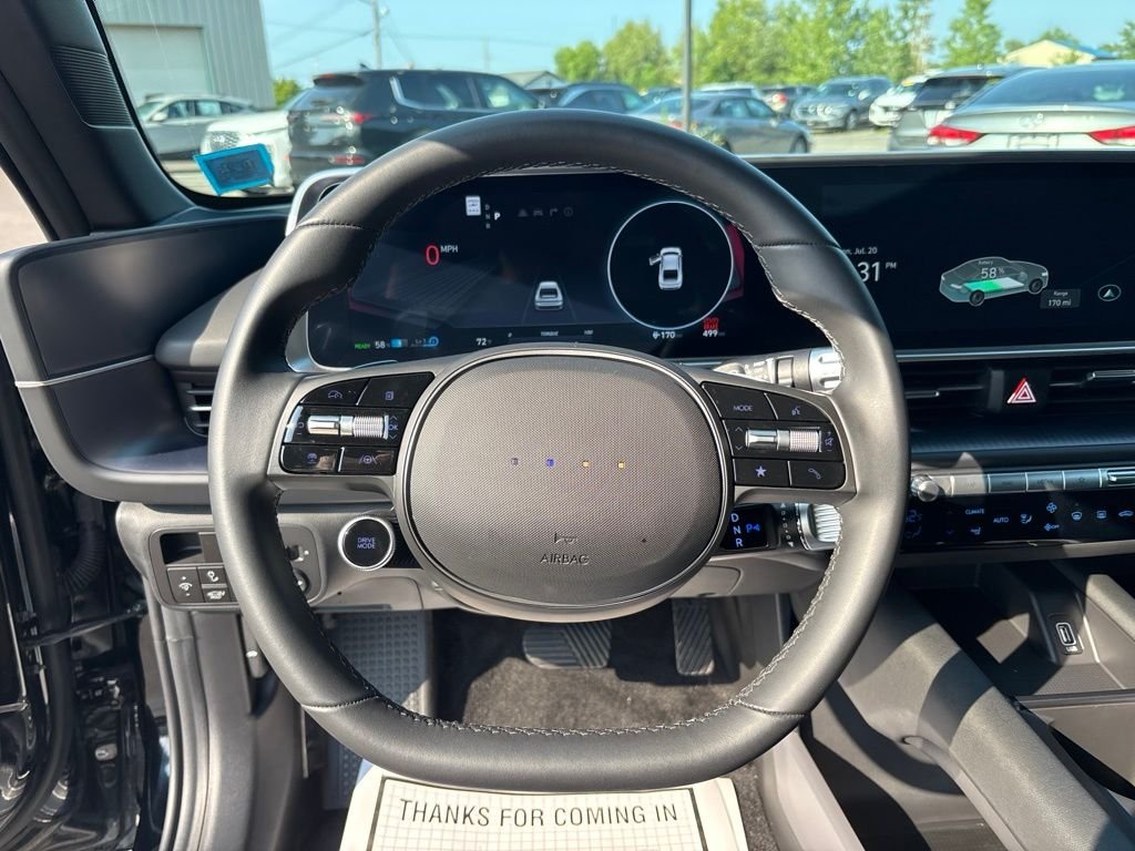 Used 2025 Black Hyundai SE image 20