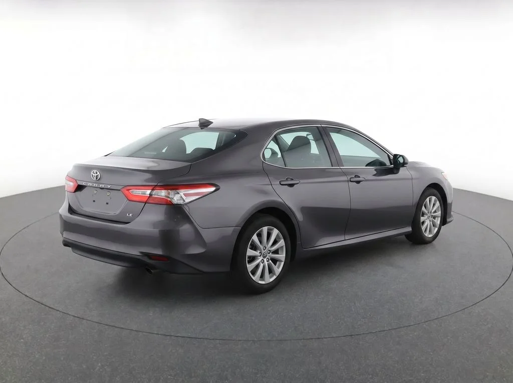 Certified Used 2018 Gray Toyota LE image 4