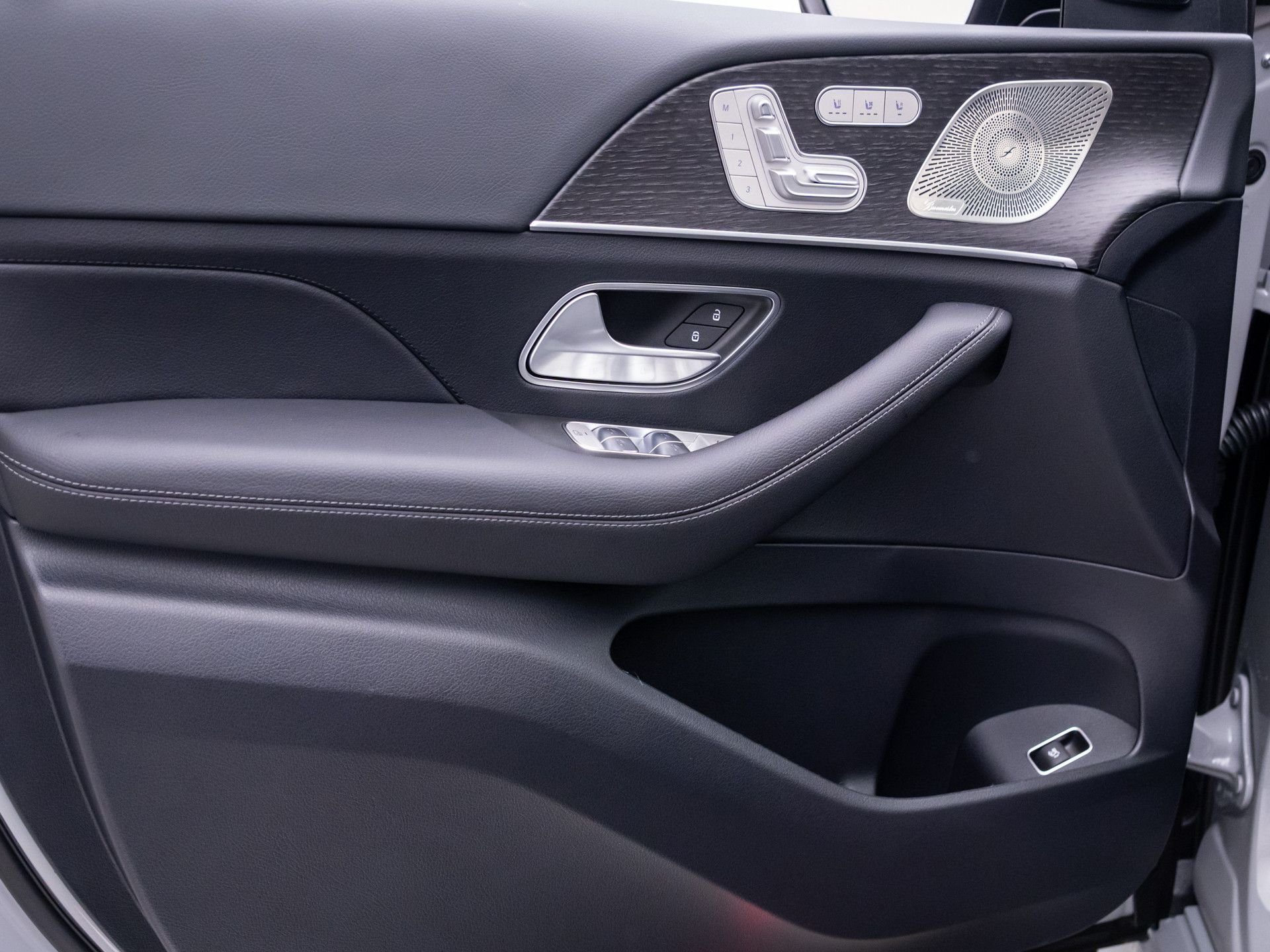 New 2026 MANUFAKTUR Alpine Grey Mercedes-Benz GLS 450 image 14