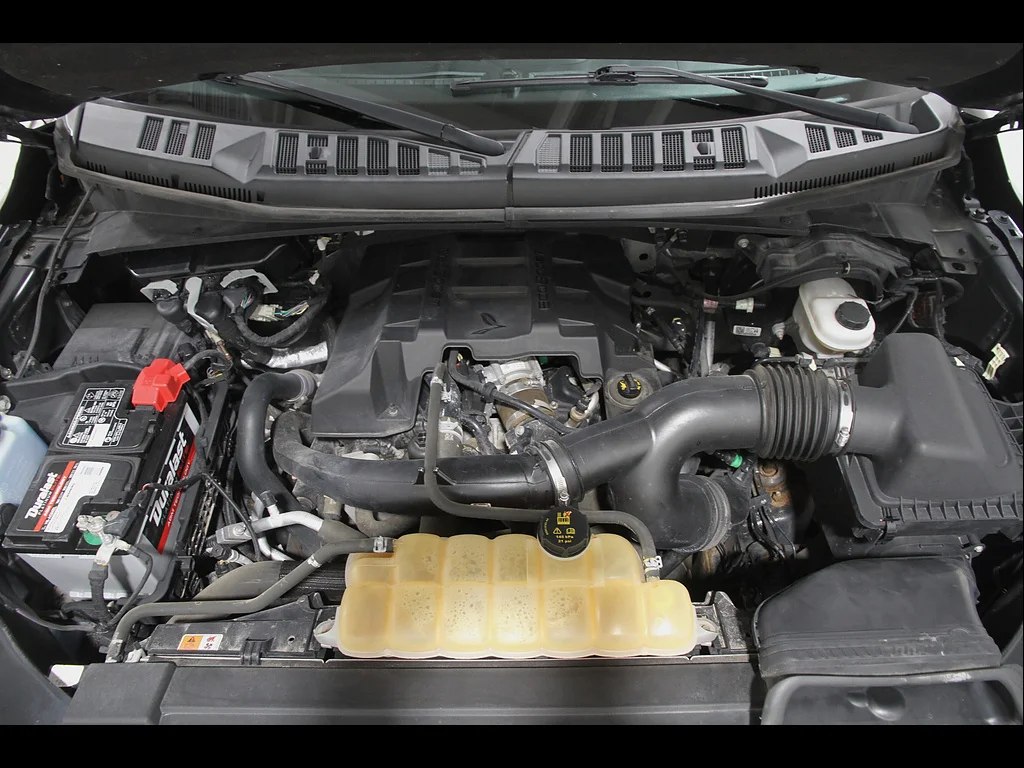 Used 2018 Shadow Black Ford XLT image 24