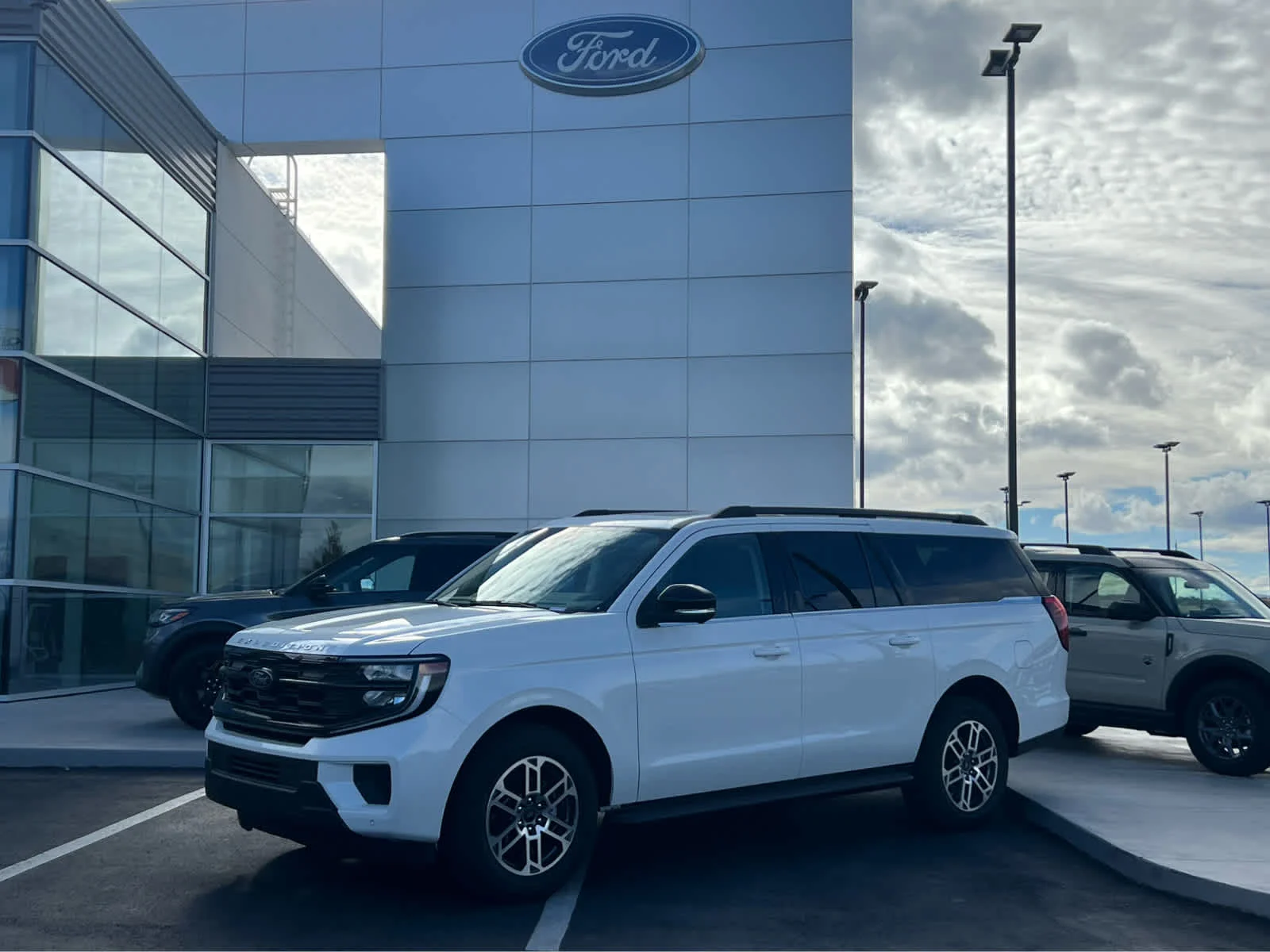 2025 Ford Expedition Active MAX 4x4's photo