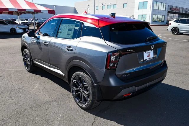 New 2026 Gun Metallic / Scarlet Ember Tintcoat Two-tone Nissan SR image 3