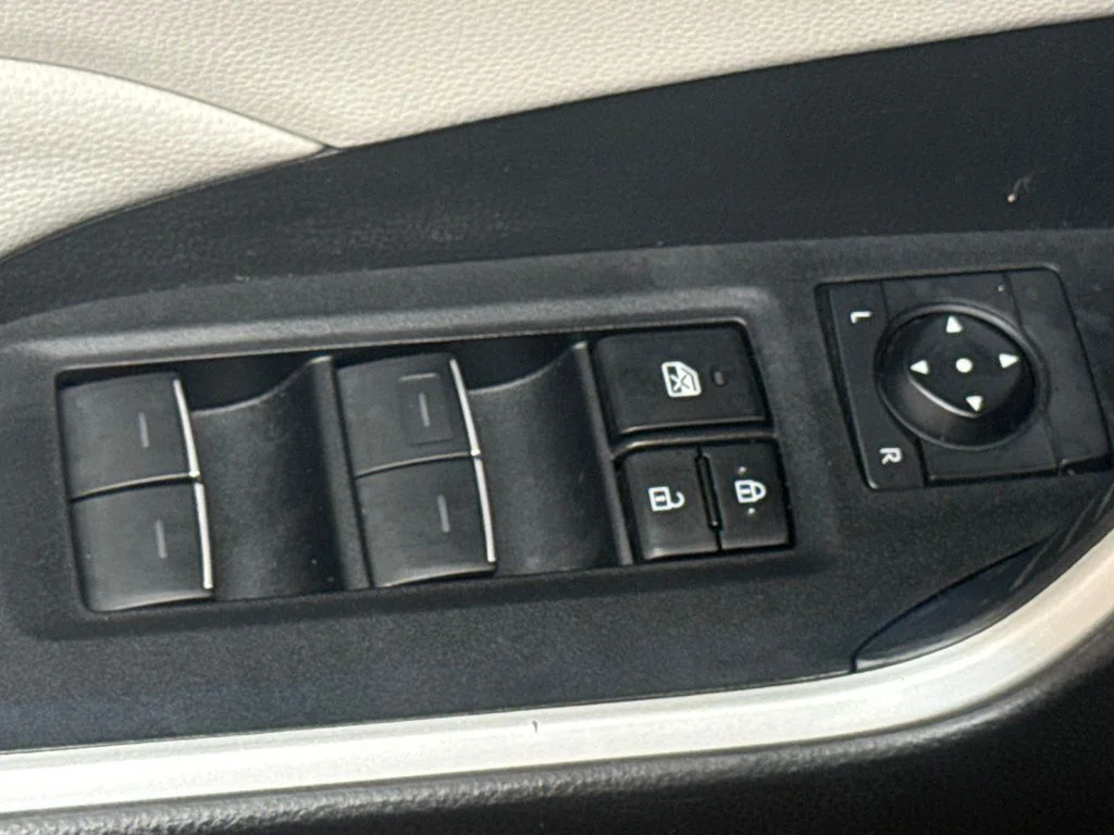 Used 2023 White Toyota XLE image 23