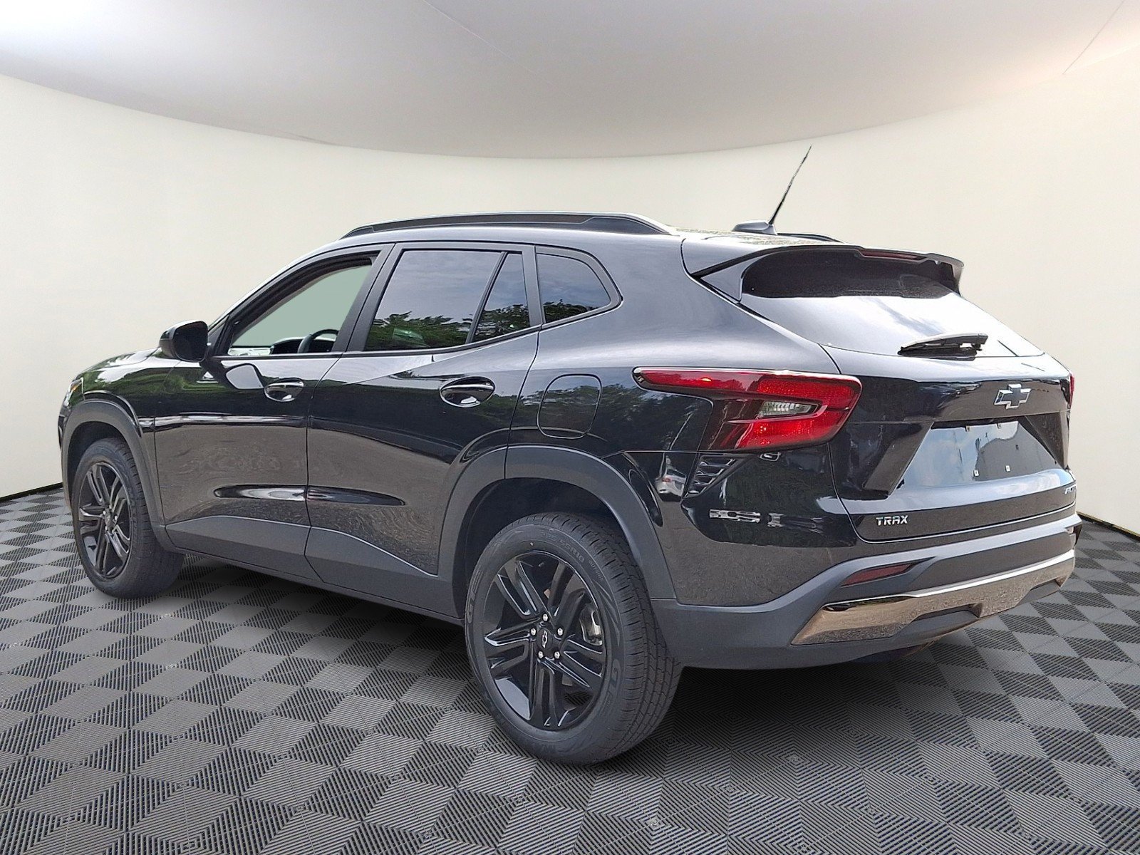 Used 2024 Mosaic Black Metallic Chevrolet ACTIV image 3