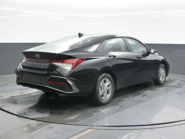 New 2026 Black Hyundai SE image 9