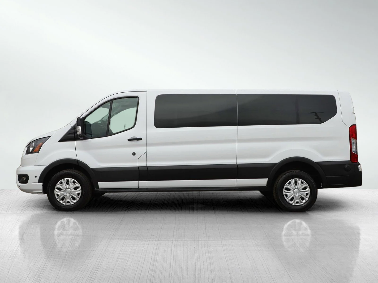 Used 2024 Ford Transit Passenger Van XLT with VIN 1FBAX2YG0RKA28948 for sale in Minneapolis, Minnesota