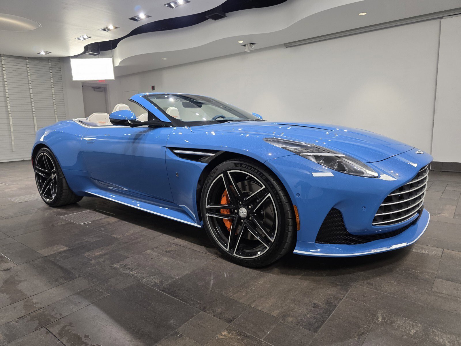 2026 Aston Martin DB12 Volante's photo
