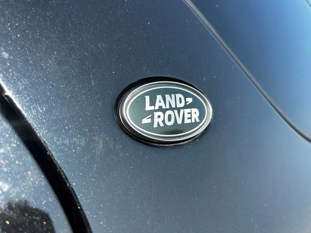 Used 2021 Black Land Rover S R-Dynamic image 7
