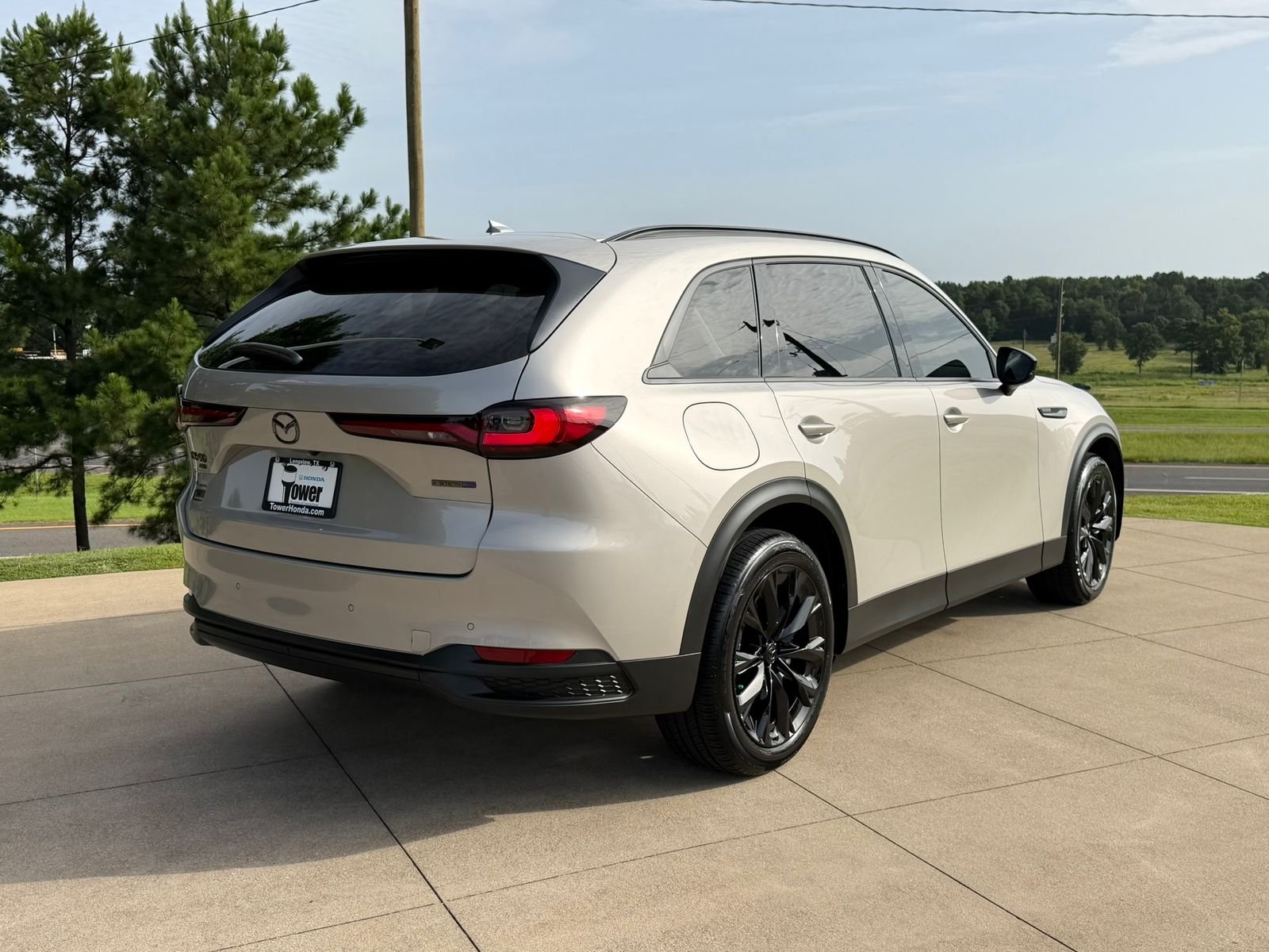 Used 2026 Platinum Quartz Mazda Premium image 6