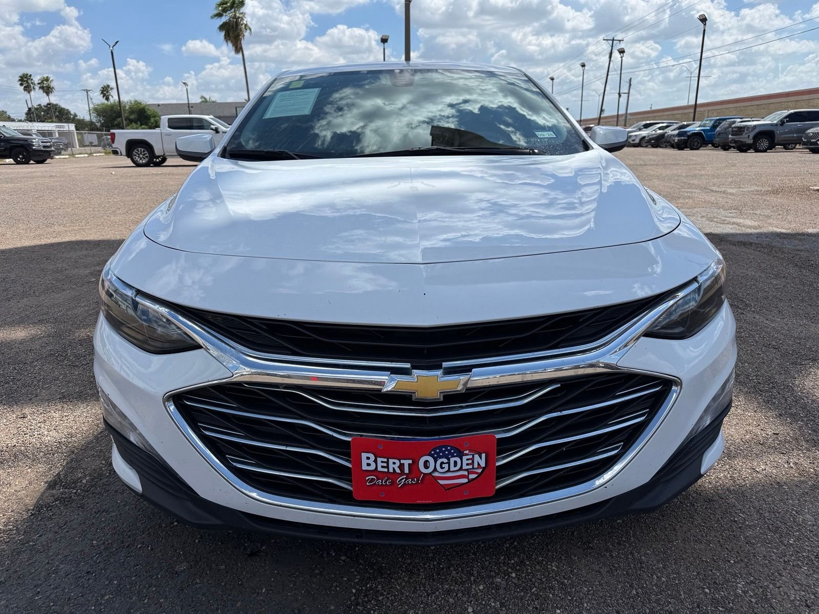 Used 2022 White Chevrolet LT image 2