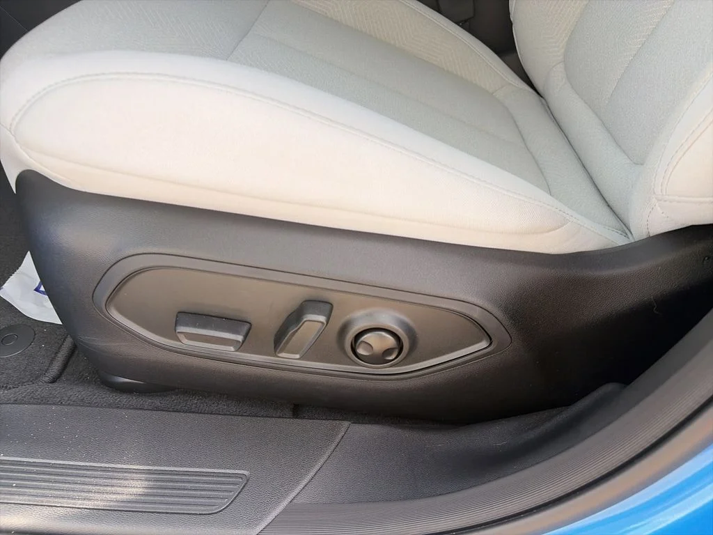 New 2026 Hydro Blue Pearlcoat Jeep Laredo image 12