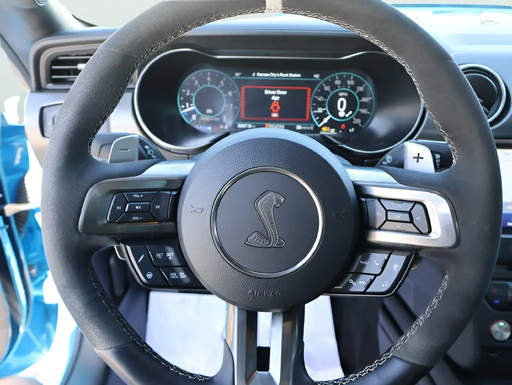 Used 2022 Grabber Blue Metallic Ford Shelby GT500 image 32