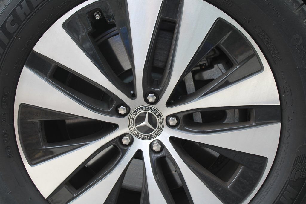 Used 2025 Black Mercedes-Benz GLE 450 image 16