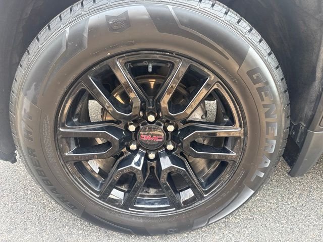 Used 2023 Black GMC Elevation image 4