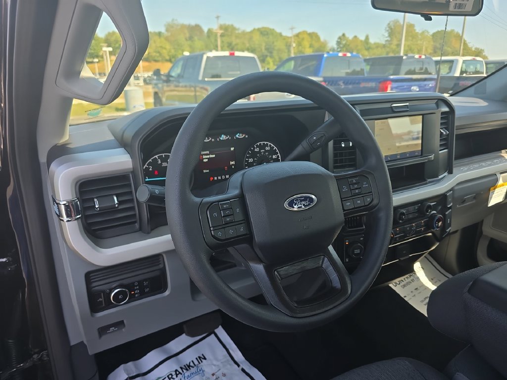 2026 Ford F-350 Super Duty XL - Photo 14