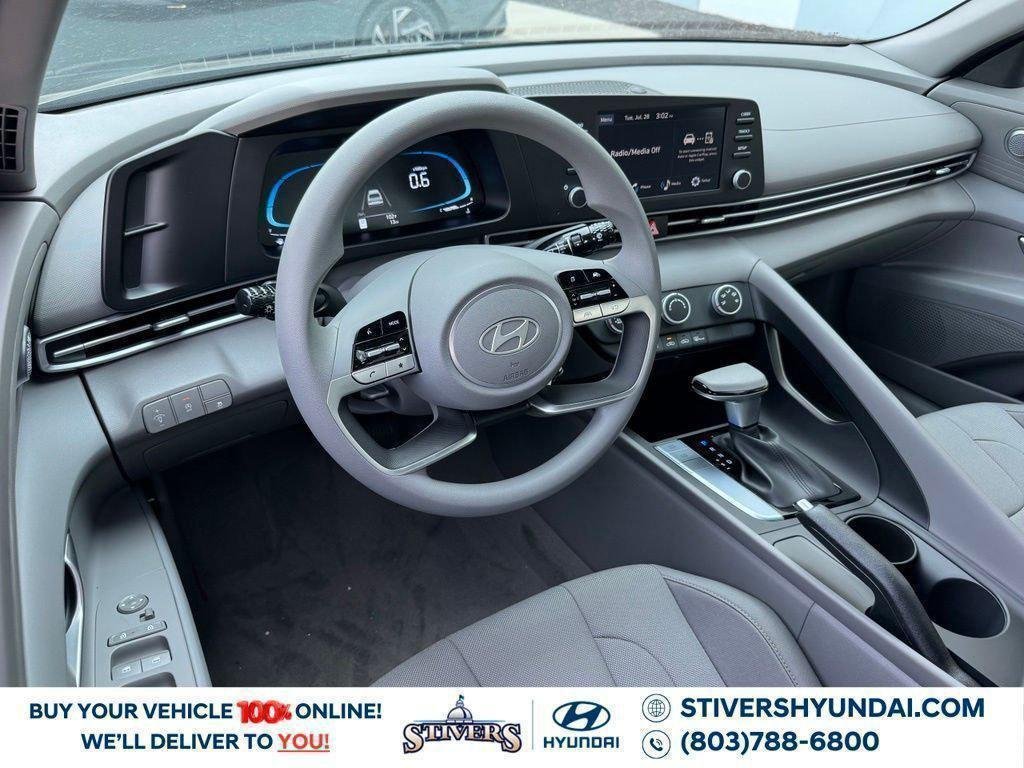 New 2026 Black Hyundai SE image 3