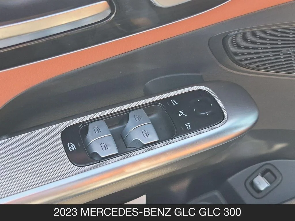 Used 2023 Black Mercedes-Benz GLC 300 image 25
