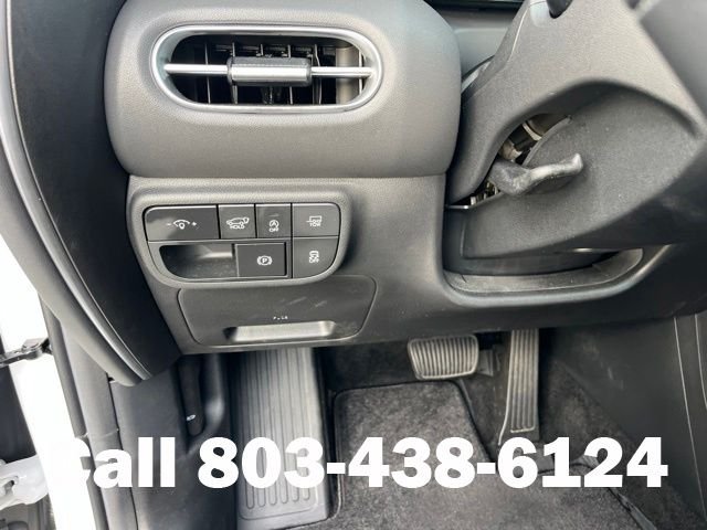 Used 2026 White Hyundai SEL Convenience image 24