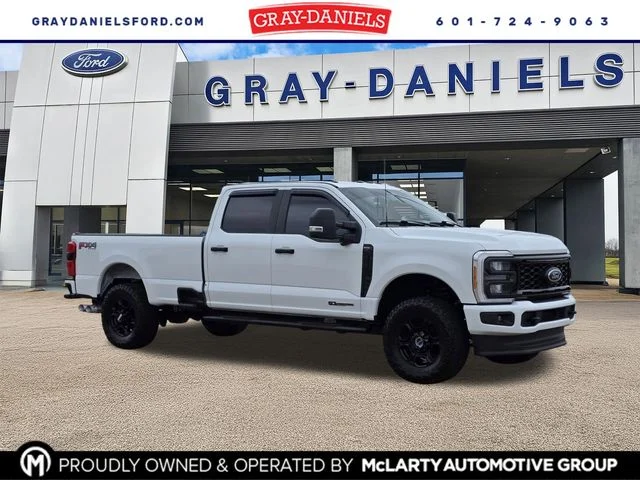2023 Ford F-250 XL 4x4 Crew Cab 8' Box's photo