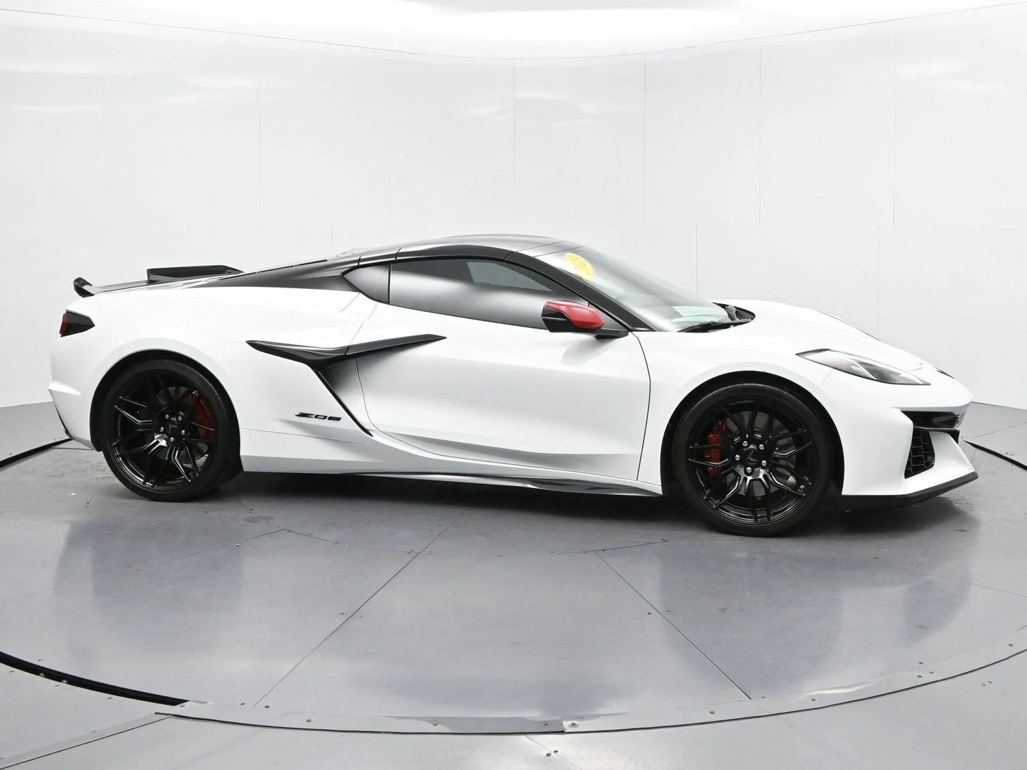 Used 2023 Arctic White Chevrolet 2LZ image 8