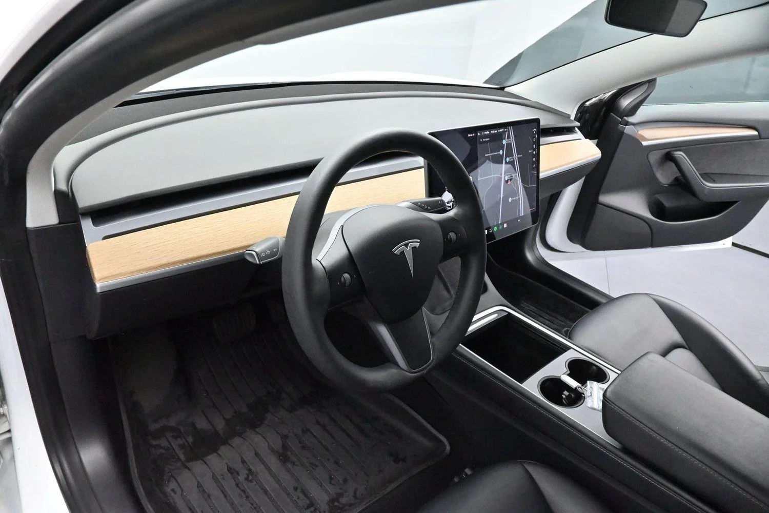 Used 2021 Pearl White Multi-coat Tesla Standard Range Plus image 13