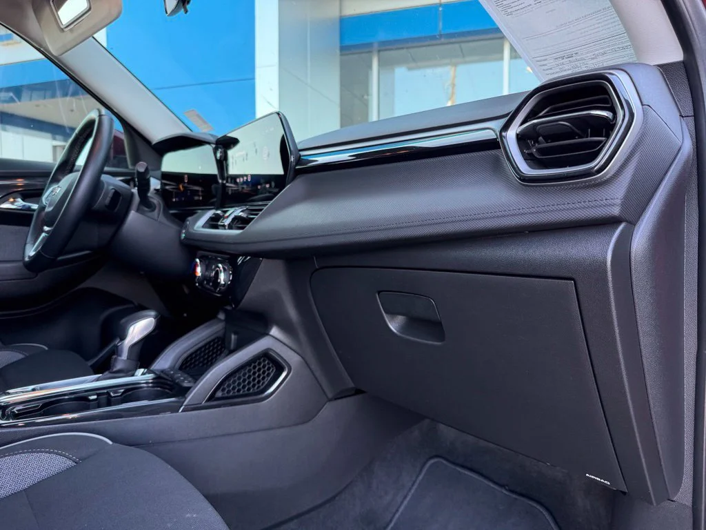 Used 2024 Crimson Metallic Chevrolet LT image 16