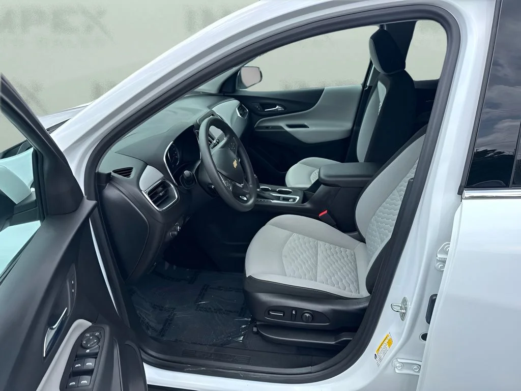 Used 2020 White Chevrolet LT image 9
