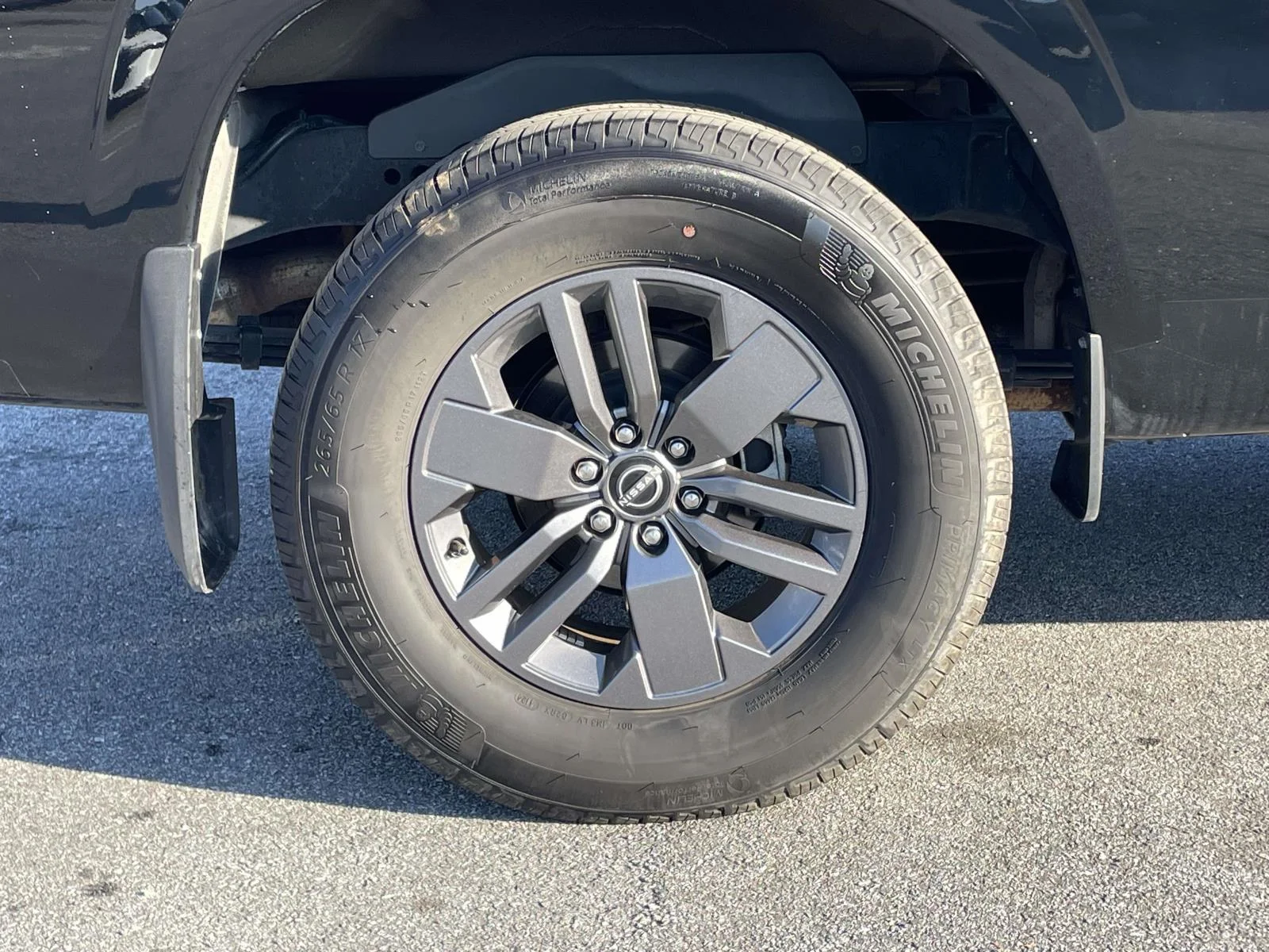 Used 2025 Super Black Nissan SV image 31