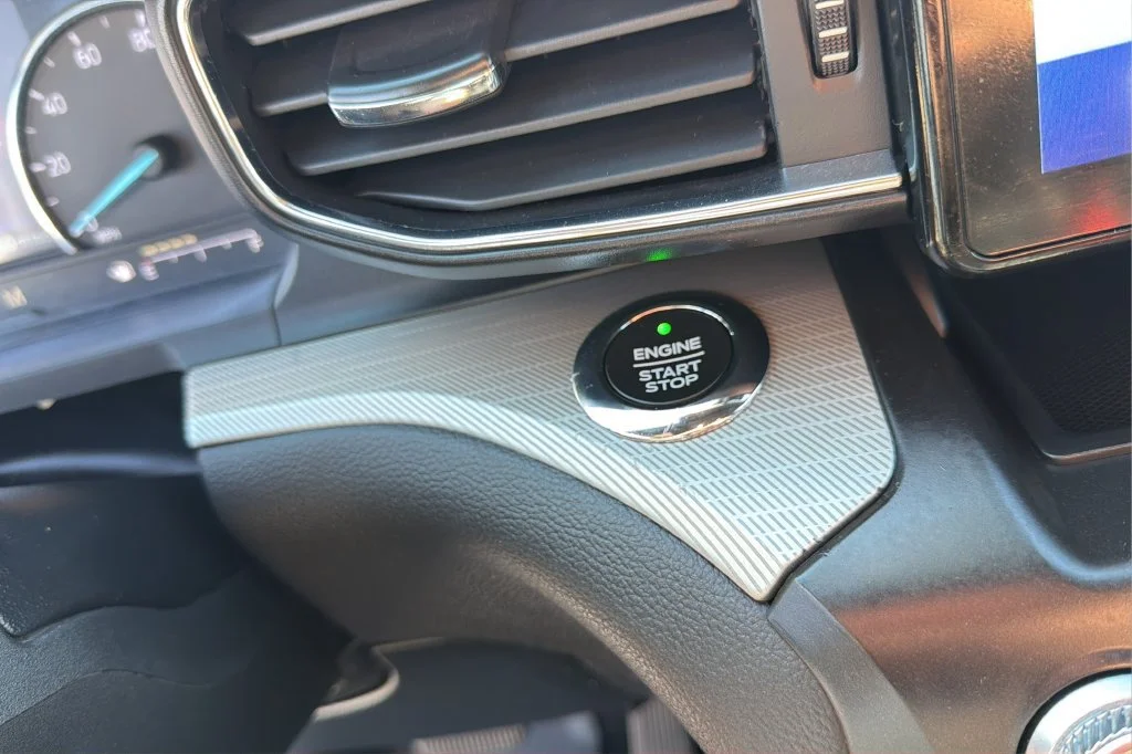Used 2020 Blue Ford XLT image 26